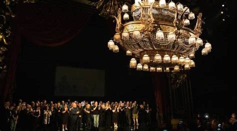 when does the chandelier drop in phantom of the opera|With Cheers and Tears, ‘Phantom of the Opera’ Ends Record Broadway .